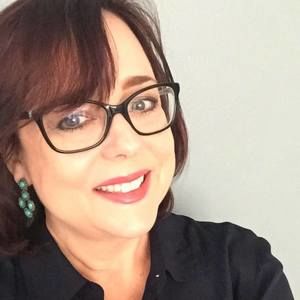 Meet your Posher, Debbie